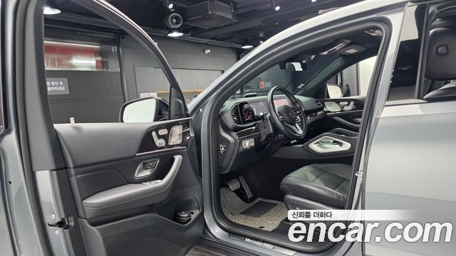 Mercedes-Benz GLE-Class 2022 — photo 13