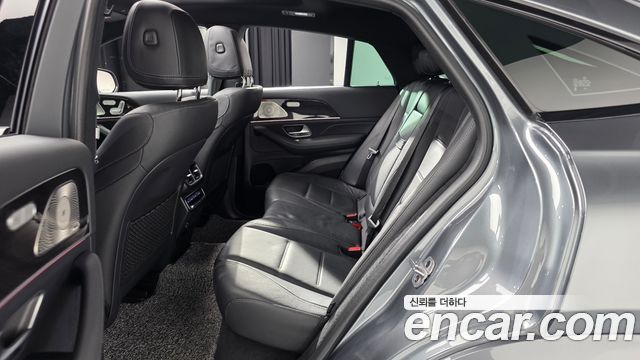 Mercedes-Benz GLE-Class 2022 — photo 17