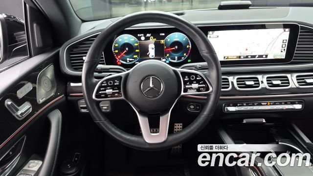 Mercedes-Benz GLE-Class 2022 — photo 19