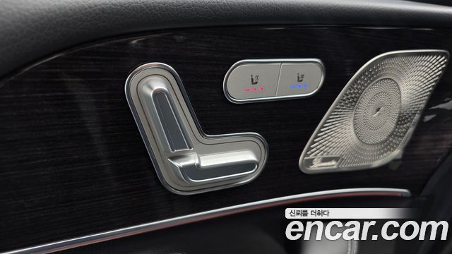 Mercedes-Benz GLE-Class 2022 — photo 25