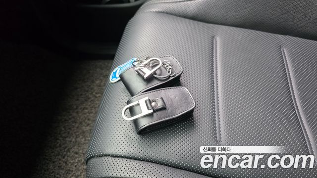 Mercedes-Benz GLE-Class 2022 — photo 26