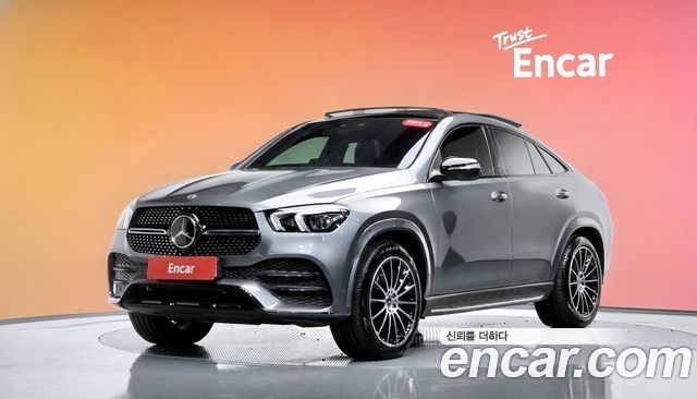 Mercedes-Benz GLE-Class 2022 — photo 1