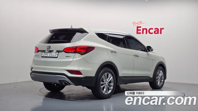 Hyundai Santafe 2016 — photo 2