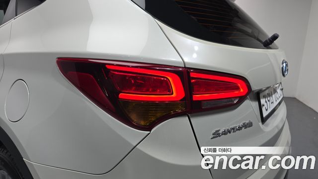 Hyundai Santafe 2016 — photo 9