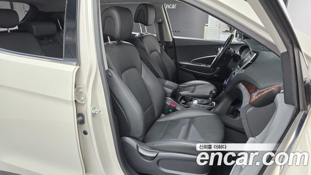 Hyundai Santafe 2016 — photo 16