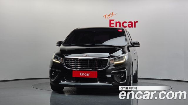 Kia Canival 2019 — photo 3