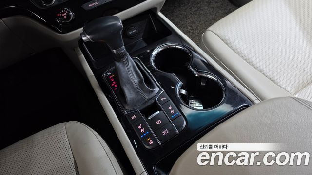 Kia Canival 2019 — photo 12