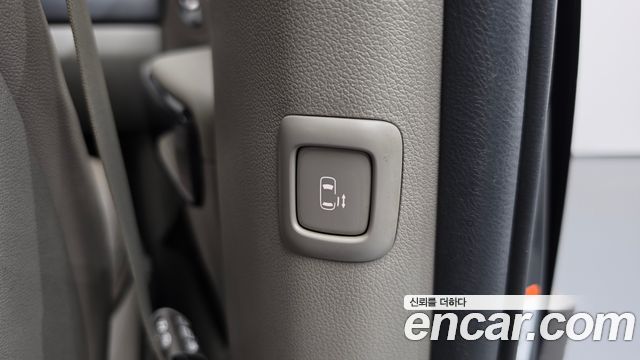 Kia Canival 2019 — photo 23