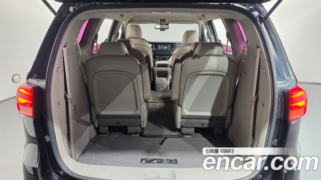 Kia Canival 2019 — photo 24