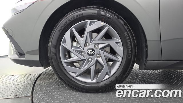Hyundai AVANTE 2024 — photo 5
