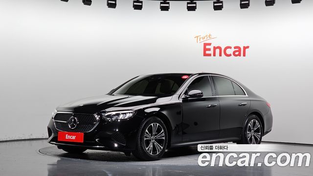 Mercedes-Benz E-Class 2025 — photo 1
