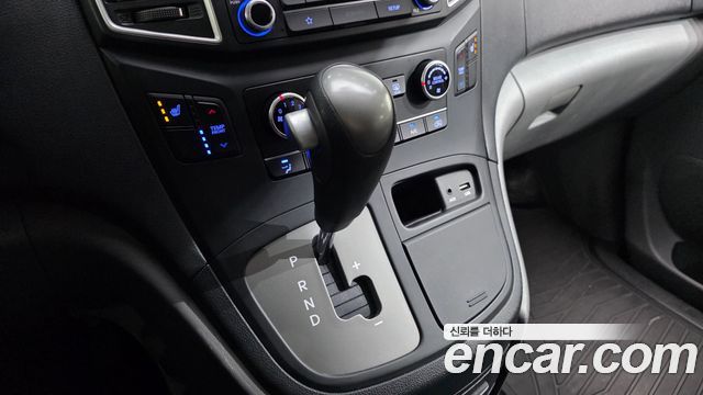 Hyundai Starex 2018 — photo 9