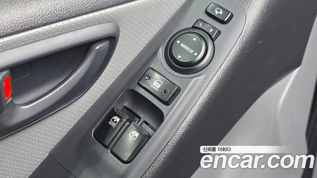 Hyundai Starex 2018 — photo 12