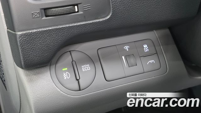 Hyundai Starex 2018 — photo 13