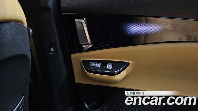 Kia Canival 2022 — photo 24
