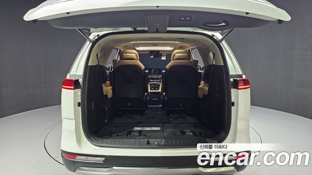 Kia Canival 2022 — photo 26