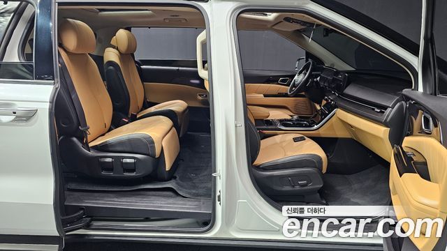 Kia Canival 2022 — photo 16