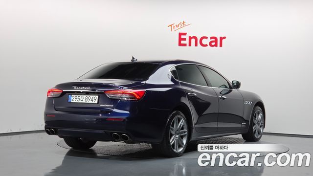 Maserati Quattroporte 2019 — photo 2