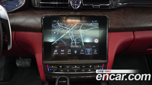 Maserati Quattroporte 2019 — photo 19