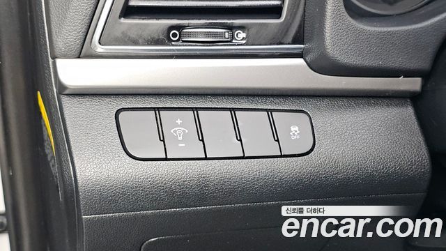 Hyundai AVANTE 2017 — photo 20
