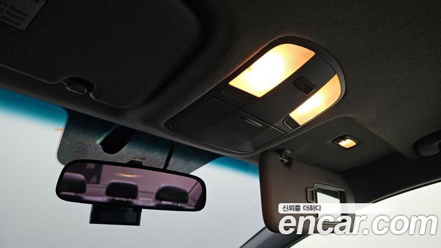 Hyundai AVANTE 2017 — photo 28