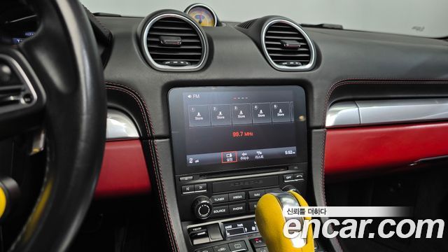 Porsche 718 2018 — photo 19