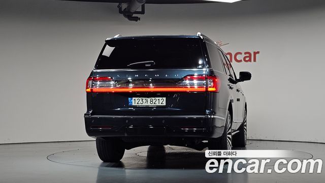 Lincoln Navigator 2021 — photo 4