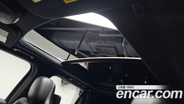 Lincoln Navigator 2021 — photo 24