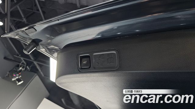 Lincoln Navigator 2021 — photo 27