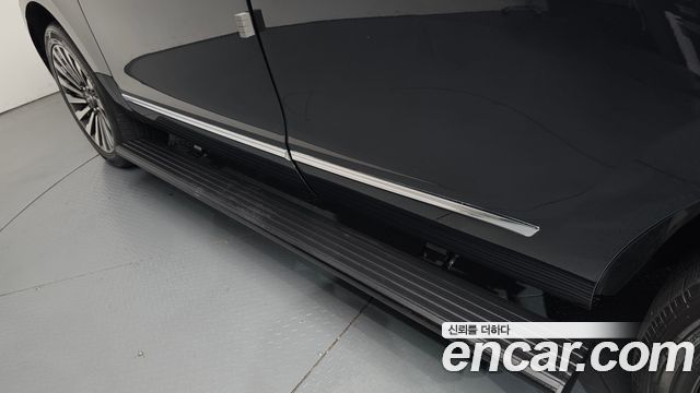 Lincoln Navigator 2021 — photo 43