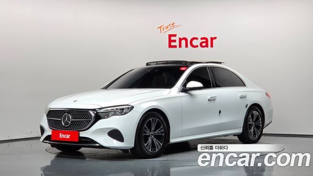 Mercedes-Benz E-Class 2024 — photo 1