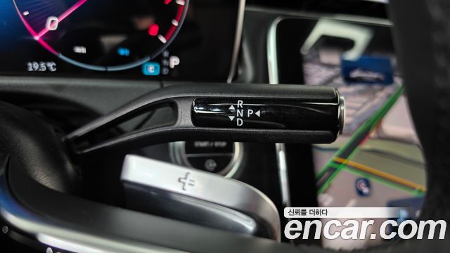 Mercedes-Benz E-Class 2024 — photo 12