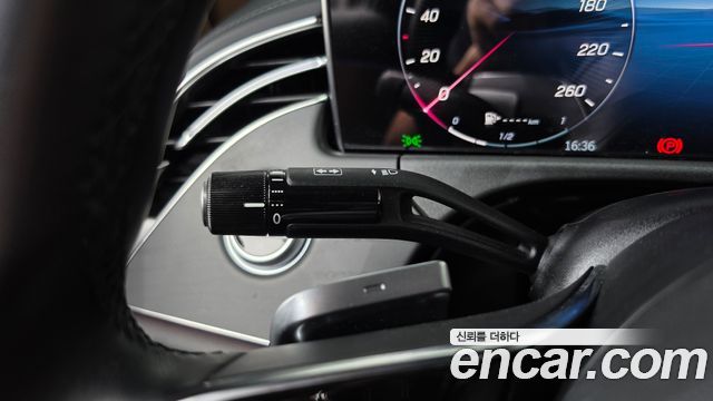 Mercedes-Benz E-Class 2024 — photo 28