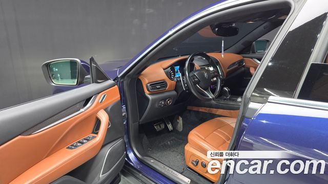 Maserati Levante 2018 — photo 13