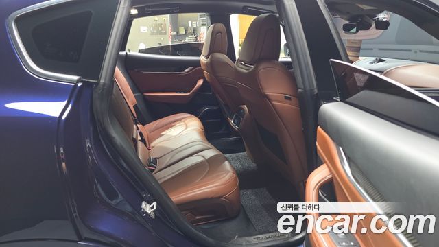 Maserati Levante 2018 — photo 17