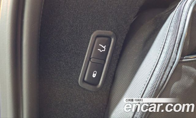 Maserati Levante 2018 — photo 19