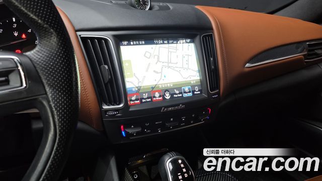 Maserati Levante 2018 — photo 20