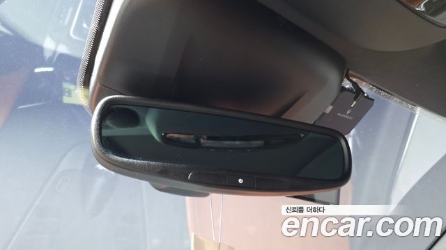 Maserati Levante 2018 — photo 26