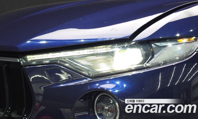 Maserati Levante 2018 — photo 8