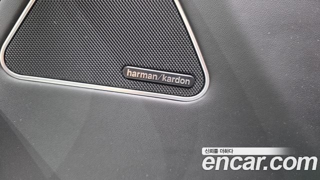 Maserati Levante 2018 — photo 30