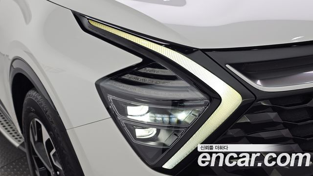 Kia Sportage 2023 — photo 8