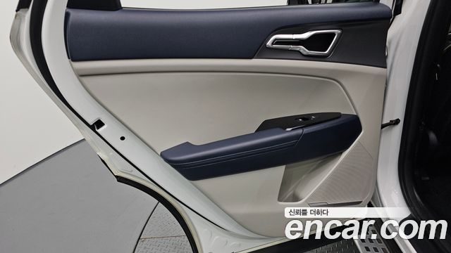 Kia Sportage 2023 — photo 15