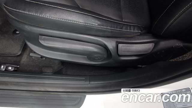 Kia K3 2023 — photo 31