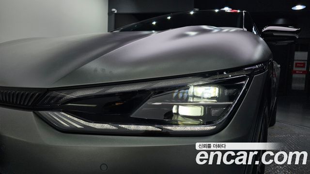 Kia EV6 2022 — photo 8