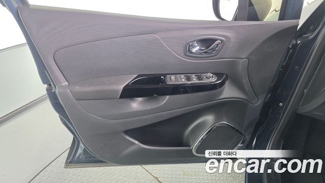 Renault Korea QM3 2016 — photo 14