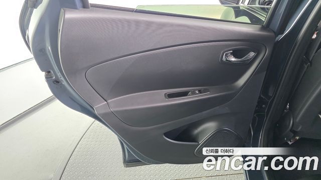 Renault Korea QM3 2016 — photo 15