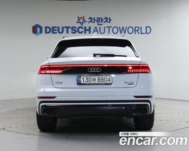 Audi Q8 2023 — photo 4