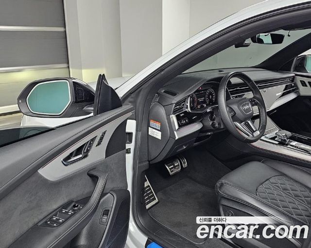 Audi Q8 2023 — photo 11