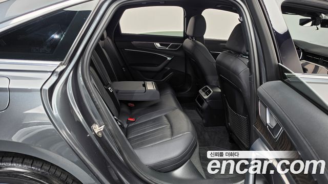 Audi A6 2020 — photo 17