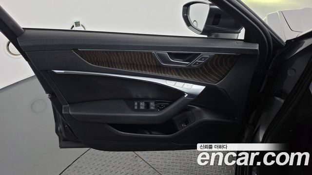 Audi A6 2020 — photo 14